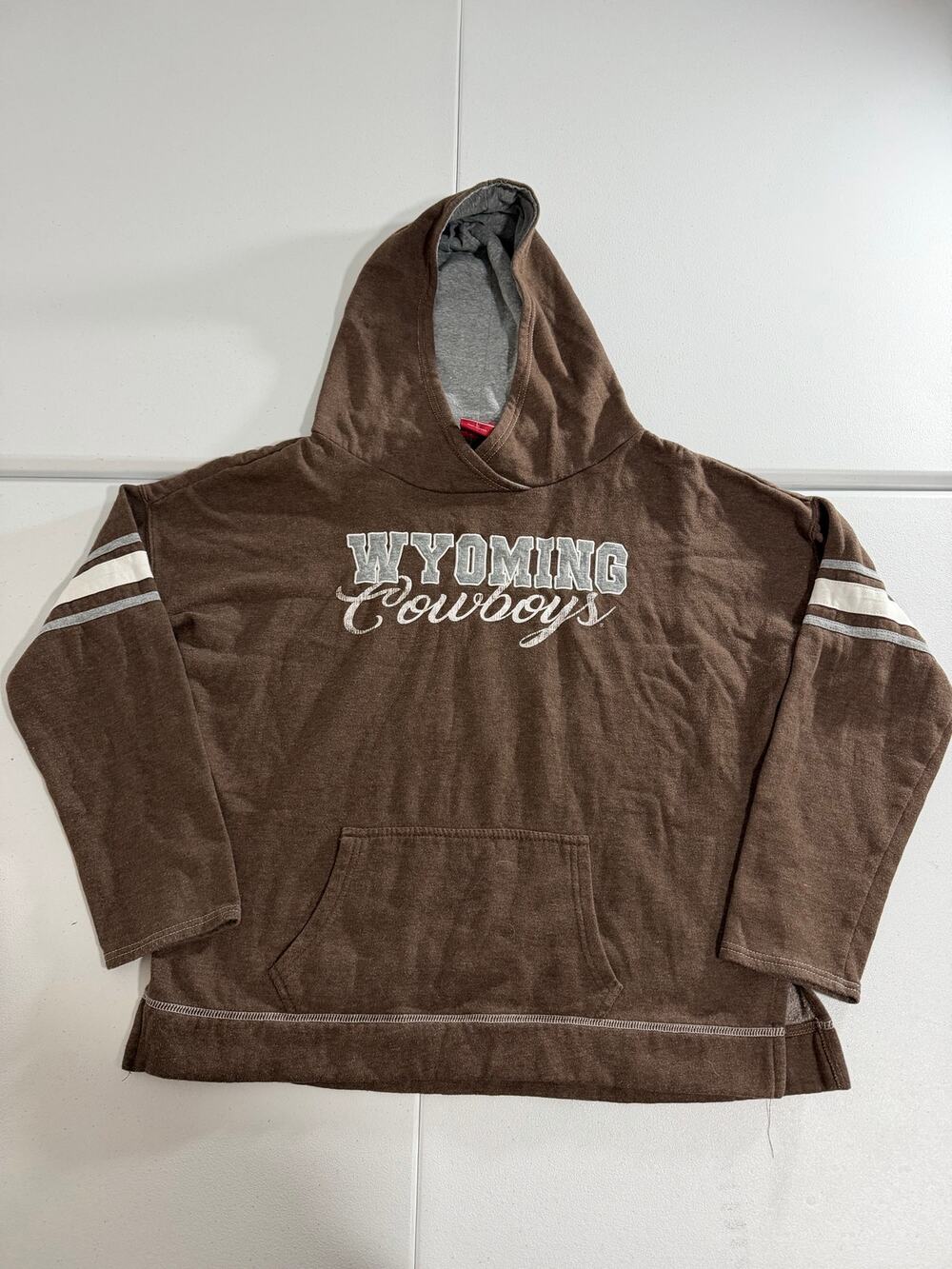 Wyoming Cowboys Hoodie Womens Large Brown Colosseum Varsity Stripe Pullover